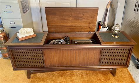 The Granada II by GE, 1970 Stereo Console Record Player Fully 